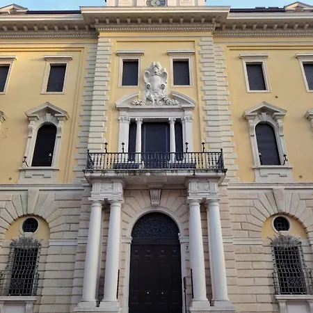 Palazzo Poste Affittacamere Verona